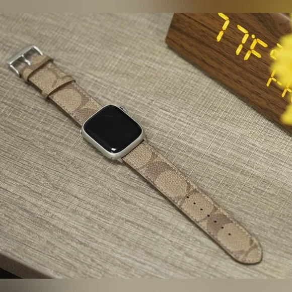 Coach Apple Watch Band NWT - Picture 2 of 3